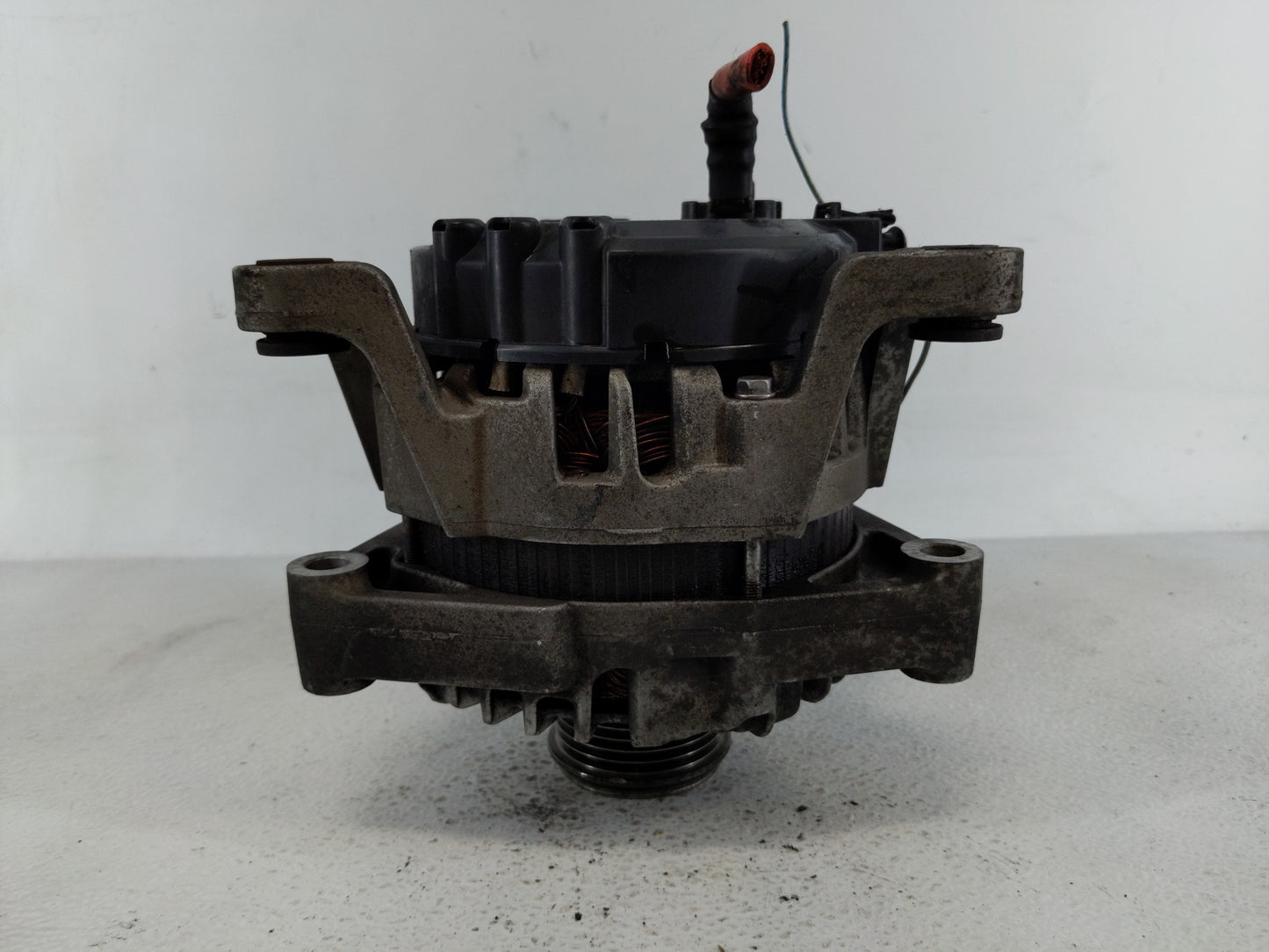 2011 Chevrolet Cruze Alternator Replacement Generator Charging Assembly Engine OEM P/N:13577154 Fits OEM Used Auto Parts - O