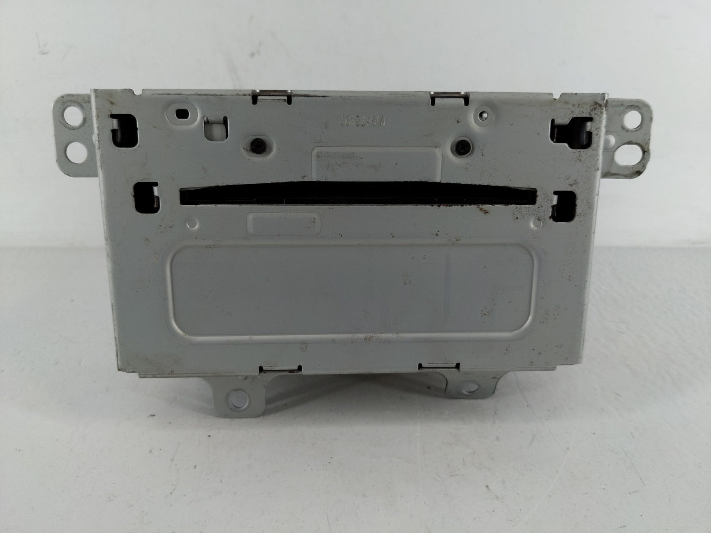 2011-2012 Chevrolet Cruze Radio AM FM Cd Player Receiver Replacement P/N:20983517 Fits Fits 2010 2011 2012 OEM Used Auto Par
