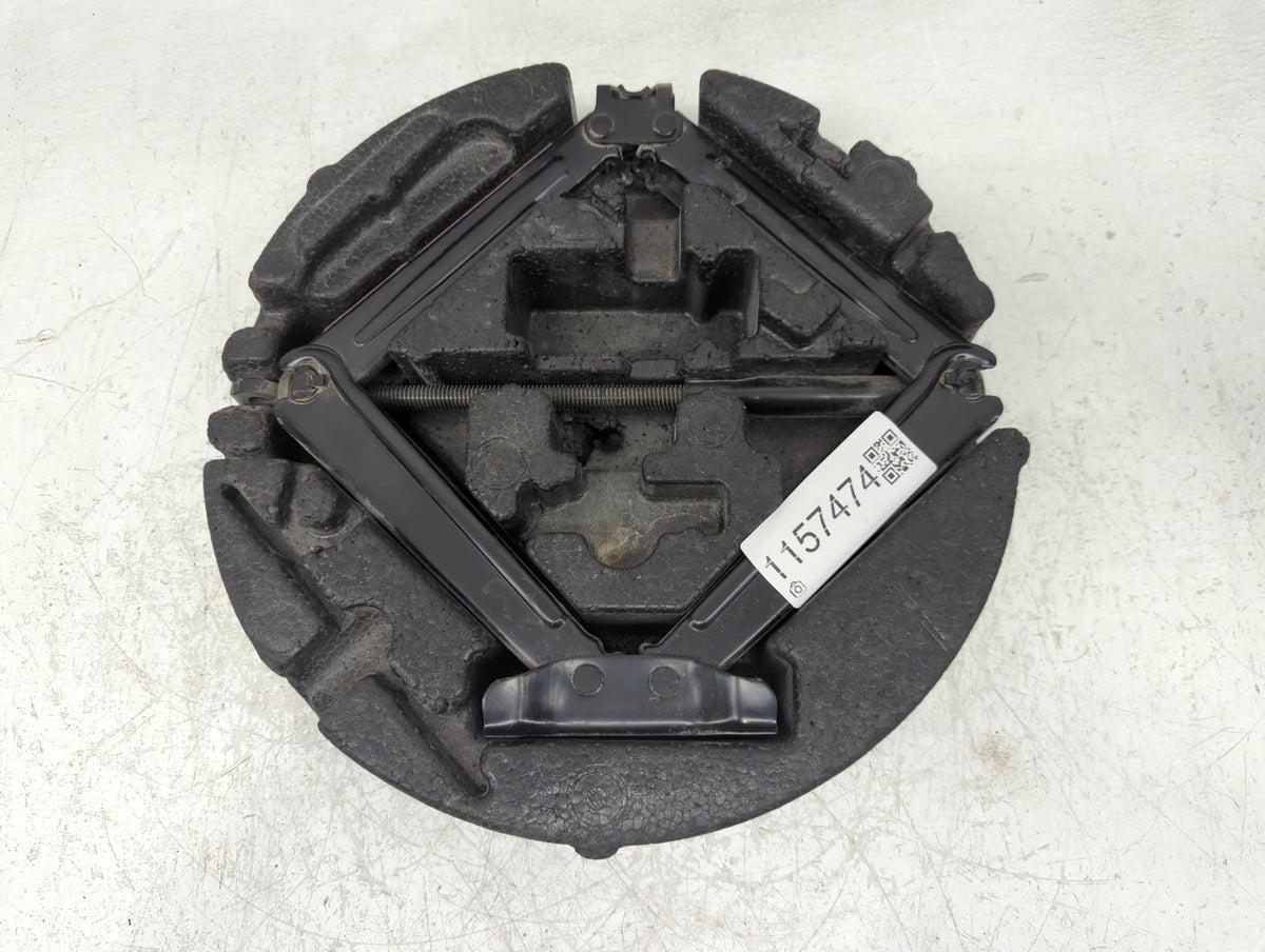 2011 Chevrolet Cruze Spare Scissor Car Jack 1157474 - Oemusedautoparts1.com