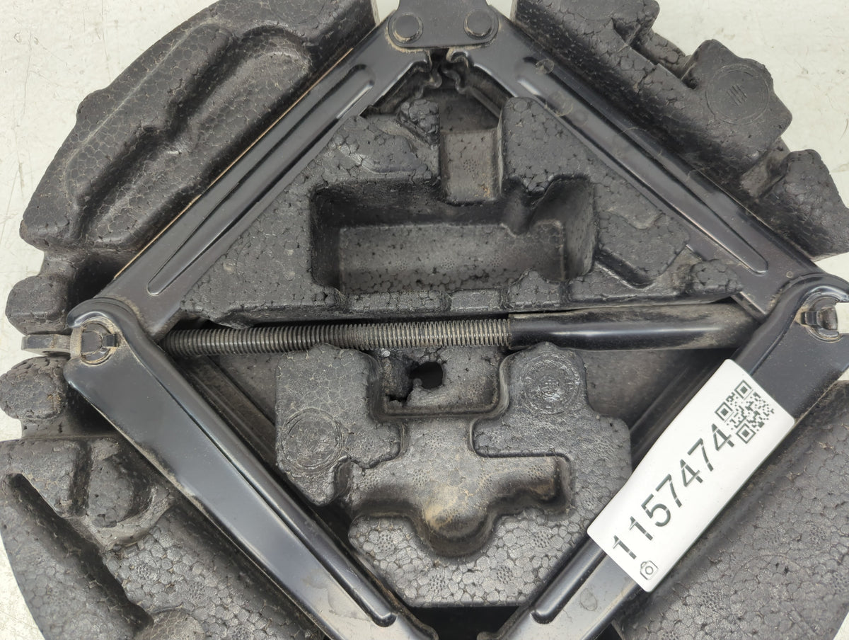 2011 Chevrolet Cruze Spare Scissor Car Jack 1157474 - Oemusedautoparts1.com