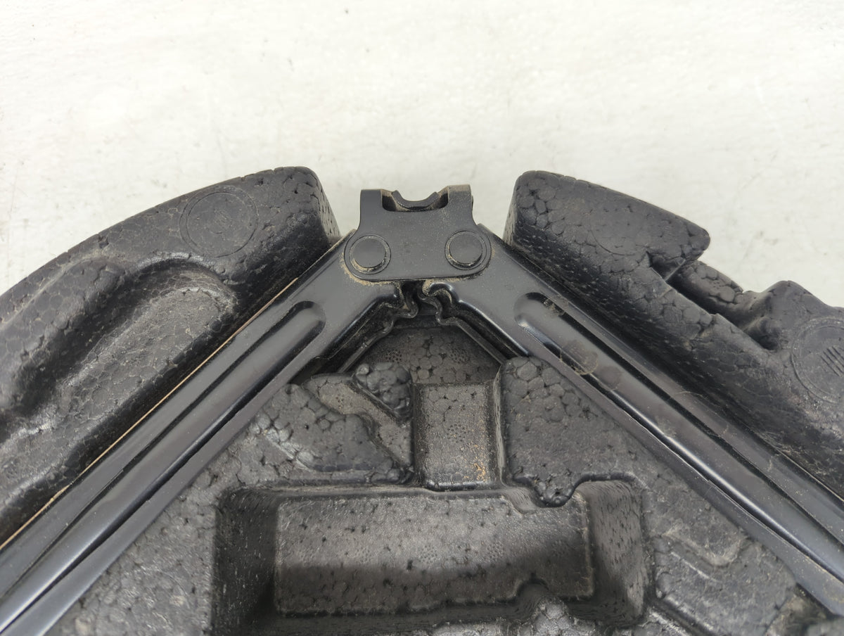 2011 Chevrolet Cruze Spare Scissor Car Jack 1157474 - Oemusedautoparts1.com
