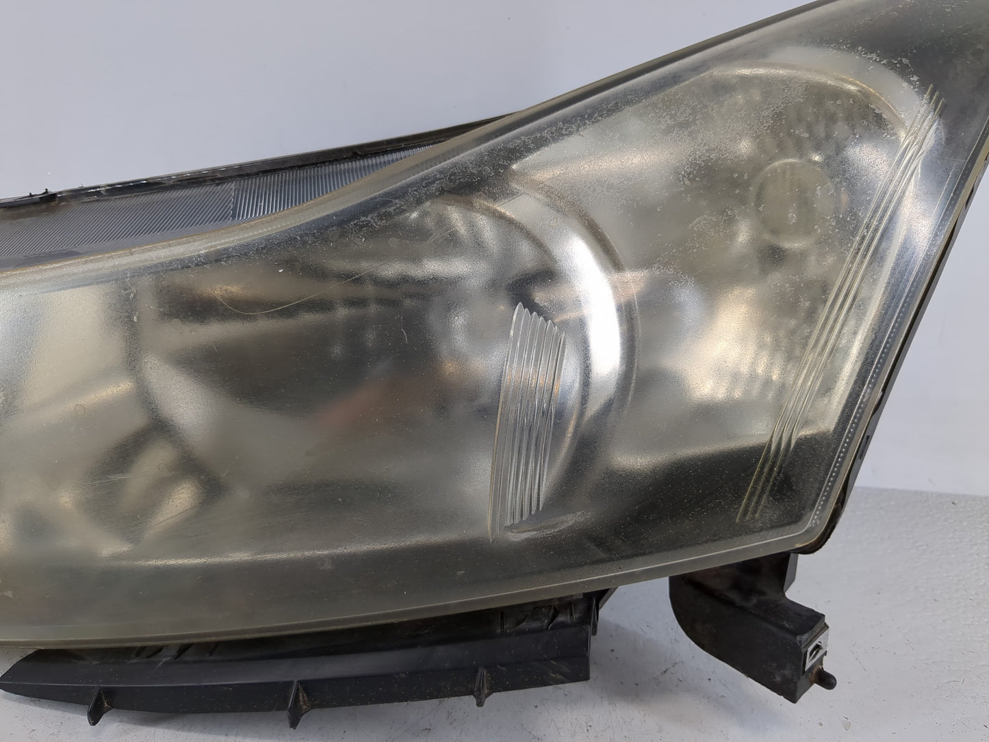 2011-2012 Chevrolet Cruze Driver Left Oem Head Light Headlight Lamp - Oemusedautoparts1.com