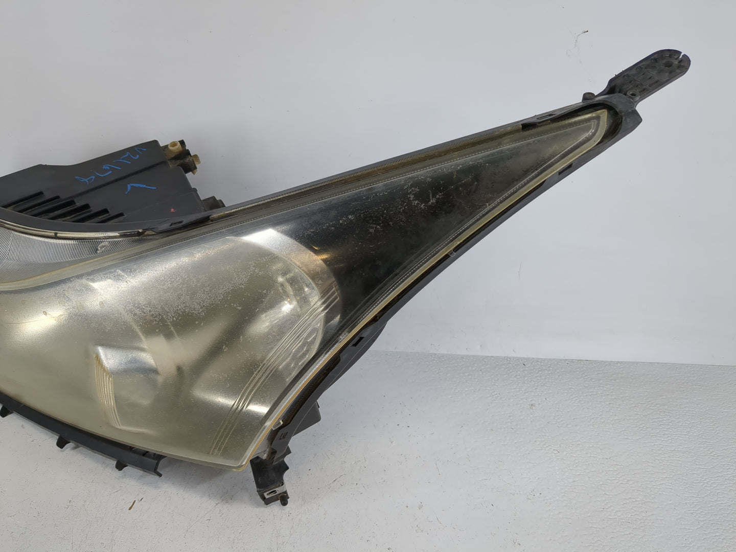 2011-2012 Chevrolet Cruze Driver Left Oem Head Light Headlight Lamp - Oemusedautoparts1.com