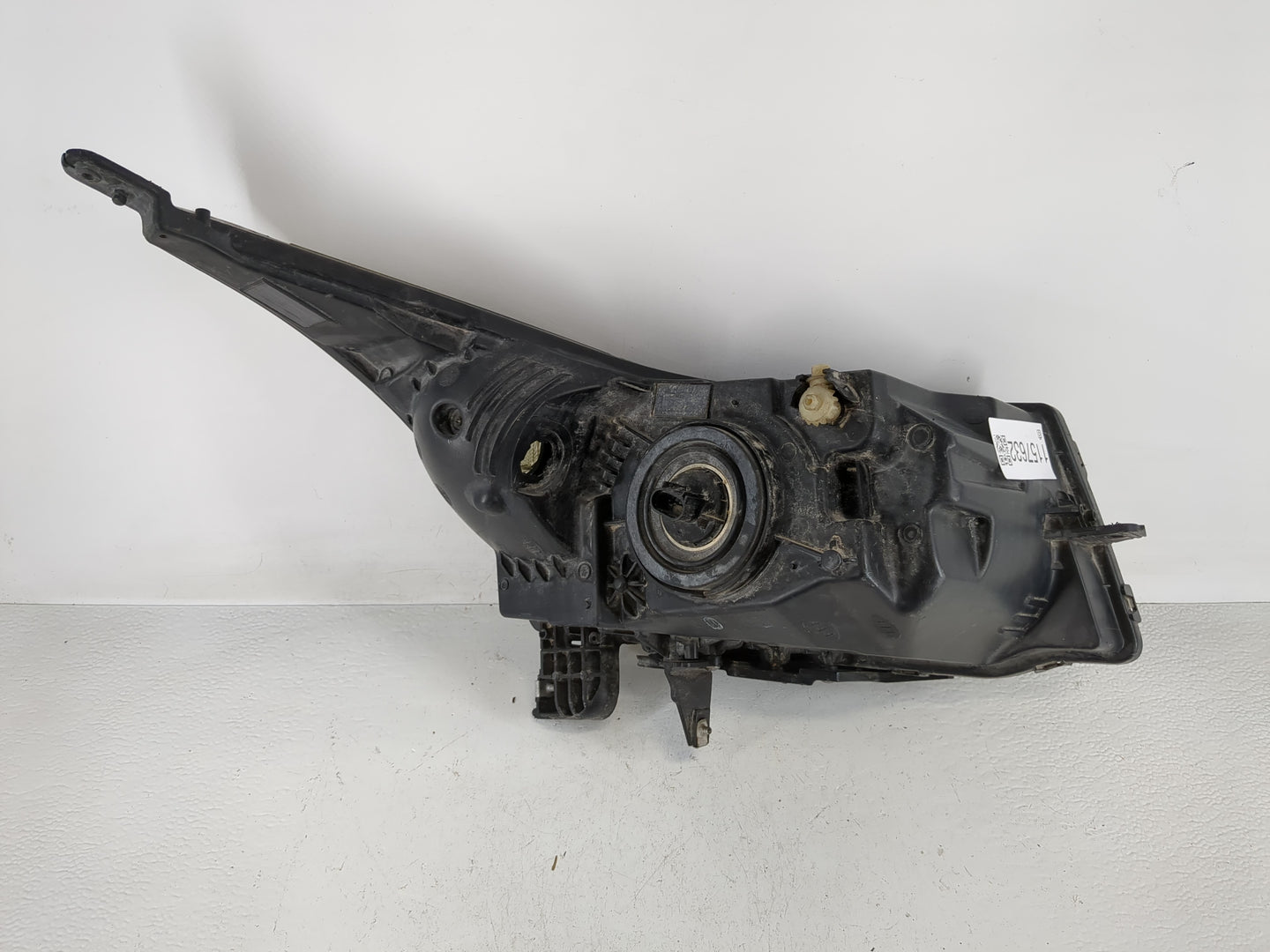 2011-2012 Chevrolet Cruze Driver Left Oem Head Light Headlight Lamp - Oemusedautoparts1.com