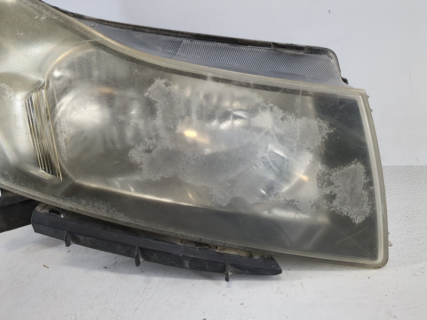 2011-2012 Chevrolet Cruze Passenger Right Oem Head Light Headlight Lamp - Oemusedautoparts1.com