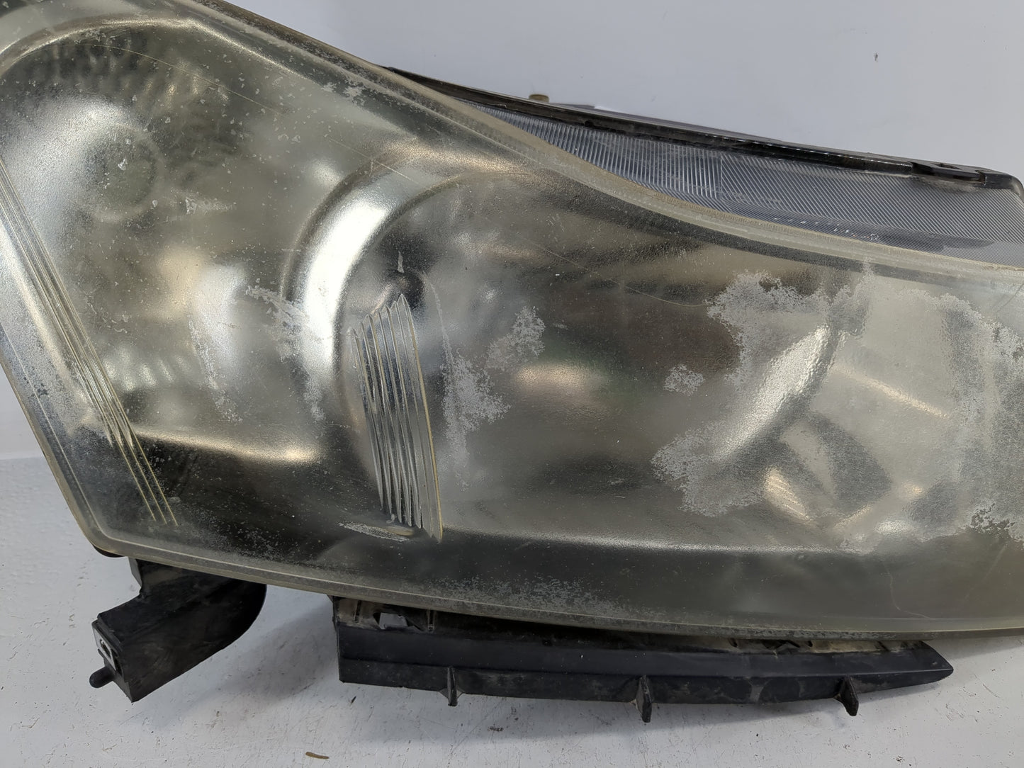 2011-2012 Chevrolet Cruze Passenger Right Oem Head Light Headlight Lamp - Oemusedautoparts1.com