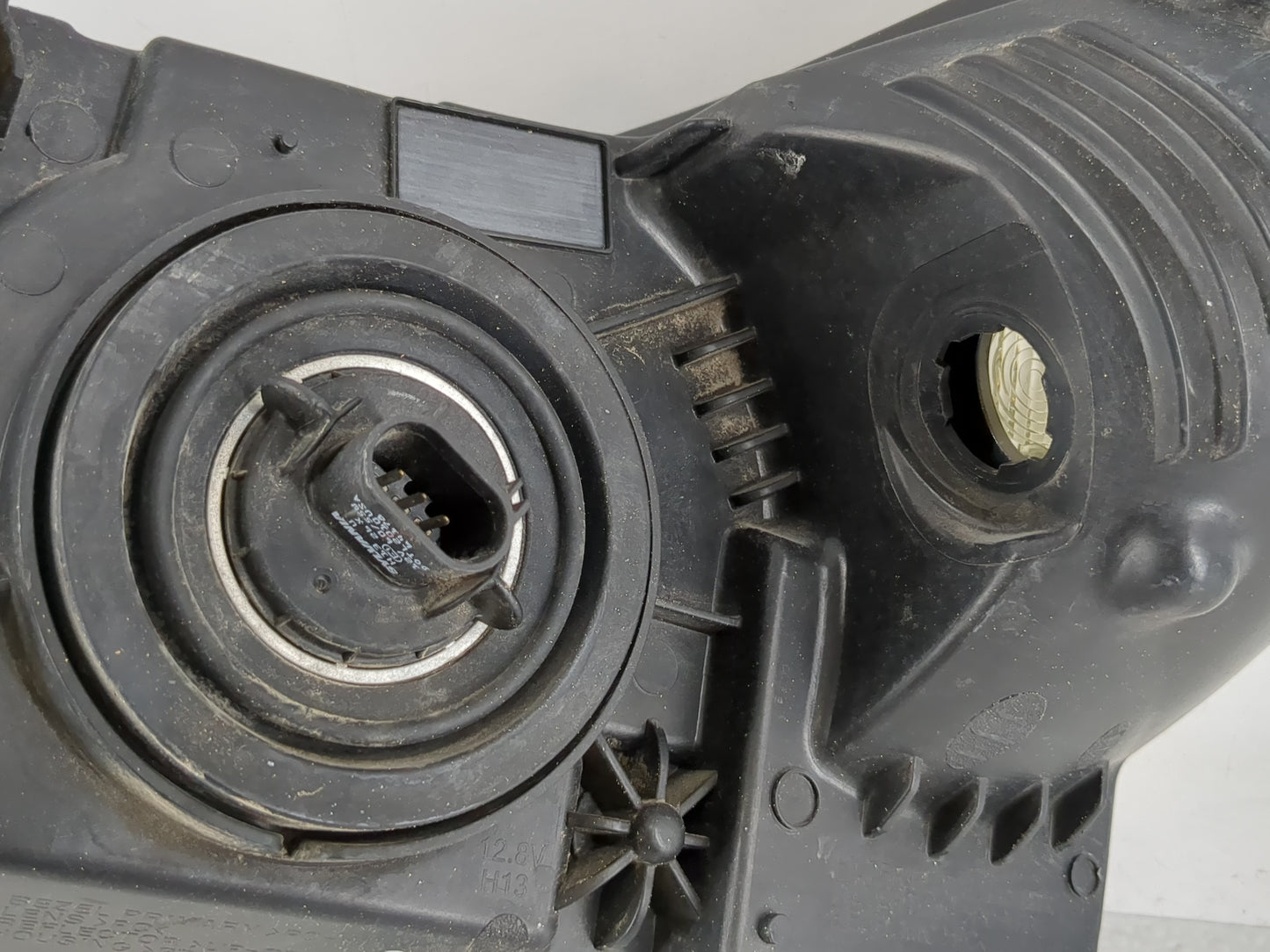 2011-2012 Chevrolet Cruze Passenger Right Oem Head Light Headlight Lamp - Oemusedautoparts1.com