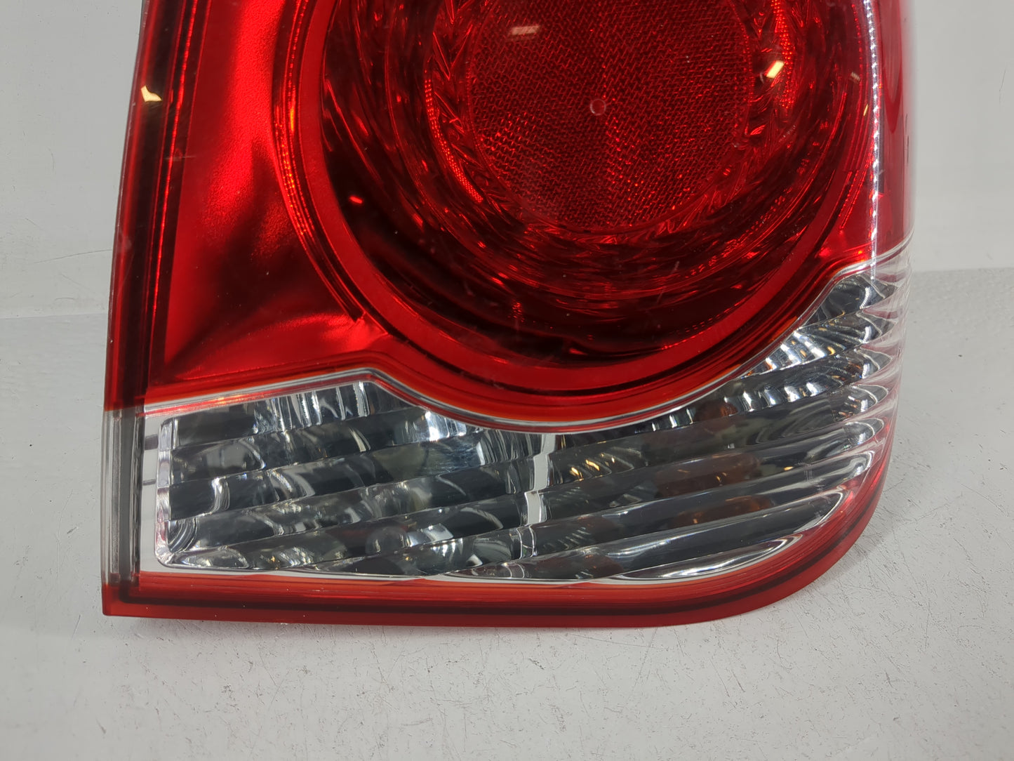 2011-2016 Chevrolet Cruze Tail Light Assembly Passenger Right OEM Fits Fits 2011 2012 2013 2014 2015 2016 OEM Used Auto Part