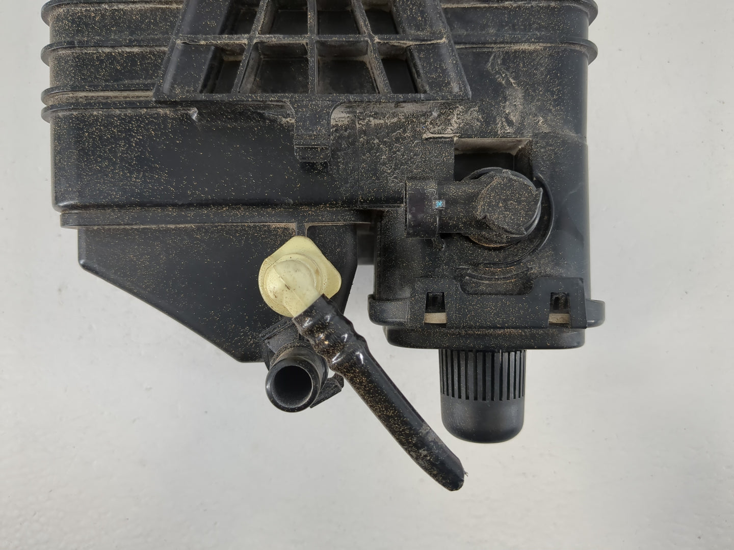 2011 Chevrolet Cruze Fuel Vapor Charcoal Canister 1161049 - Oemusedautoparts1.com