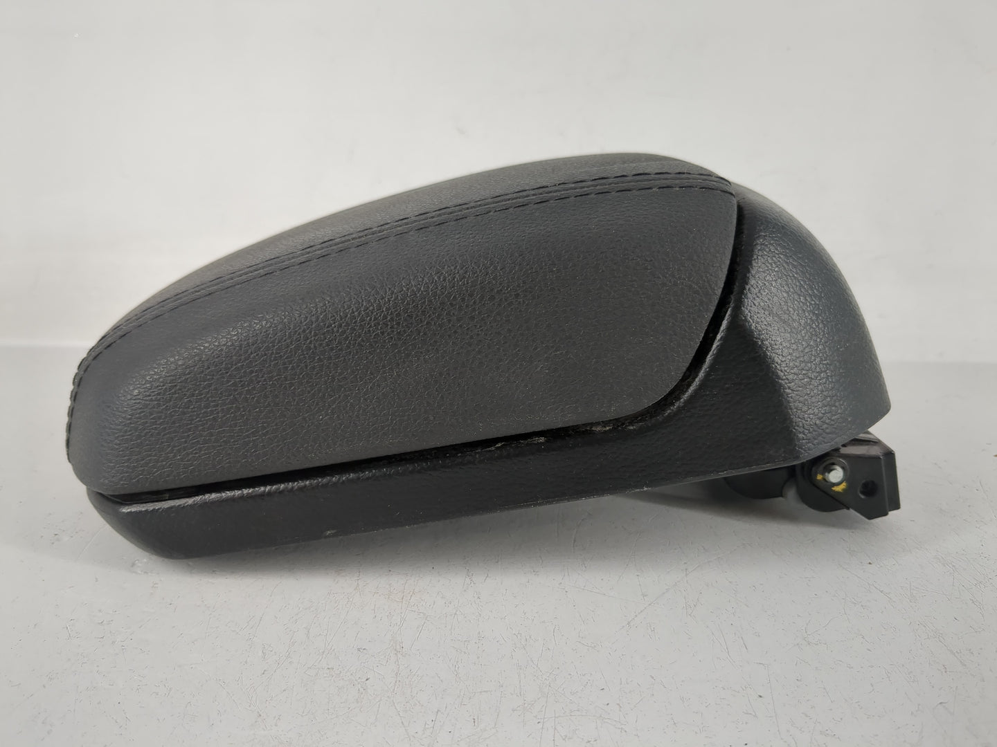 2011-2012 Chevrolet Cruze Center Console Armrest Cover Lid Fits Fits 2011 2012 OEM Used Auto Parts - Oemusedautoparts1.com