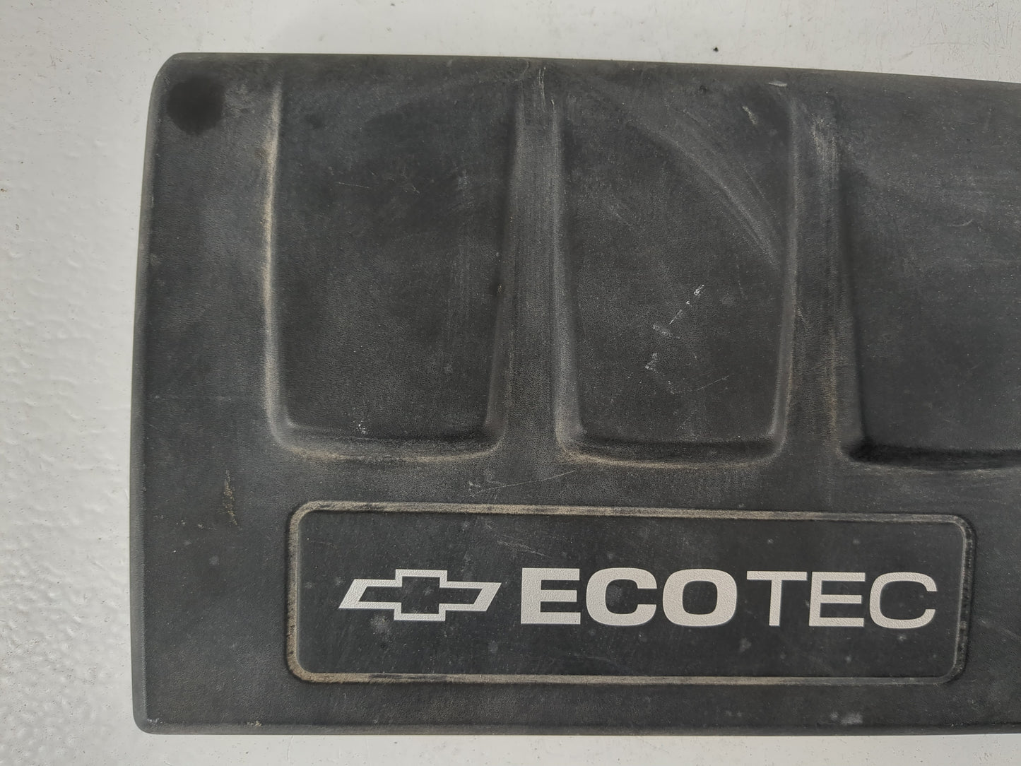 2011 Chevrolet Cruze Engine Cover - Oemusedautoparts1.com