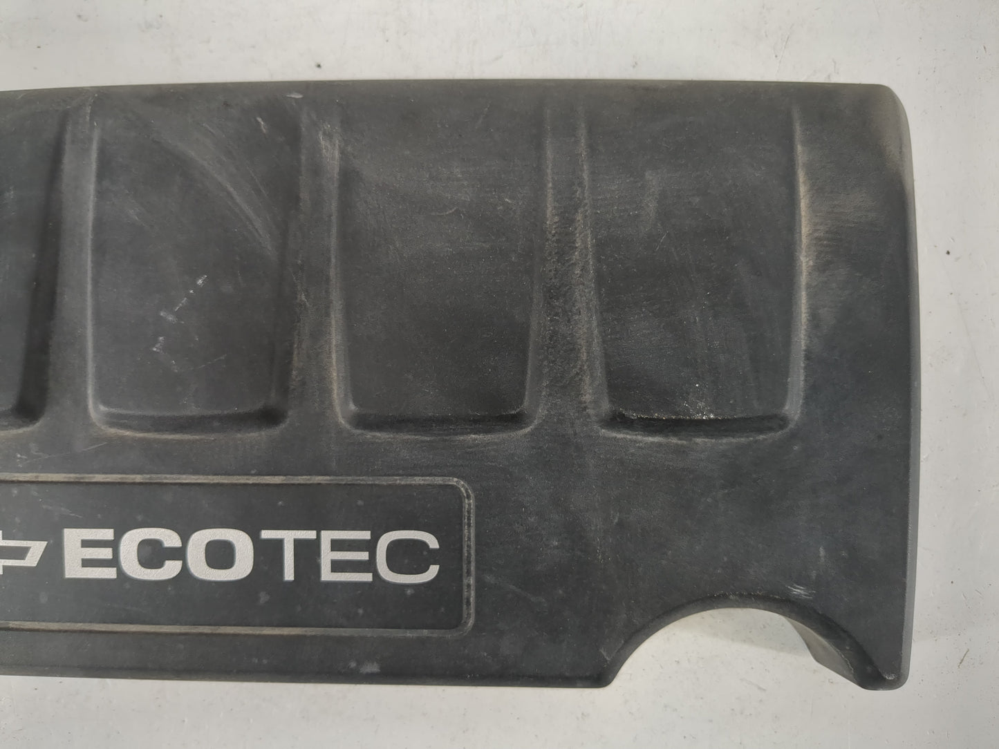 2011 Chevrolet Cruze Engine Cover - Oemusedautoparts1.com