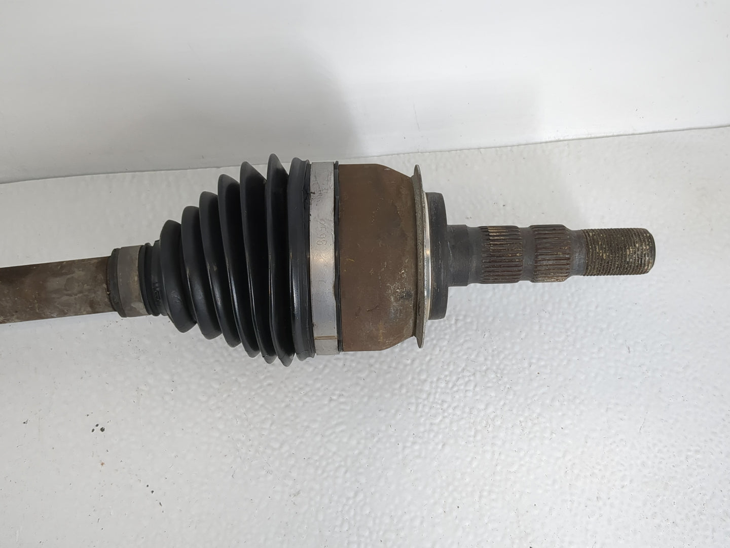 2011-2012 Chevrolet Cruze Axle Shaft Front Driver Cv C/v - Oemusedautoparts1.com