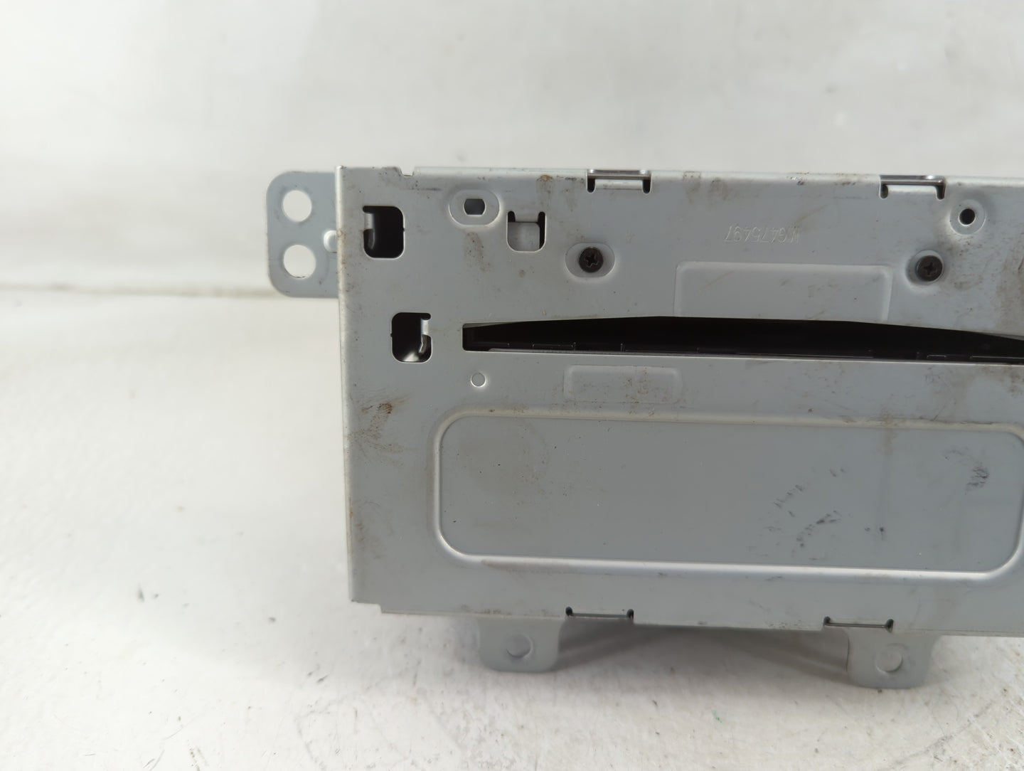 2011-2012 Chevrolet Cruze Radio AM FM Cd Player Receiver Replacement P/N:20983517 Fits Fits 2010 2011 2012 OEM Used Auto Par