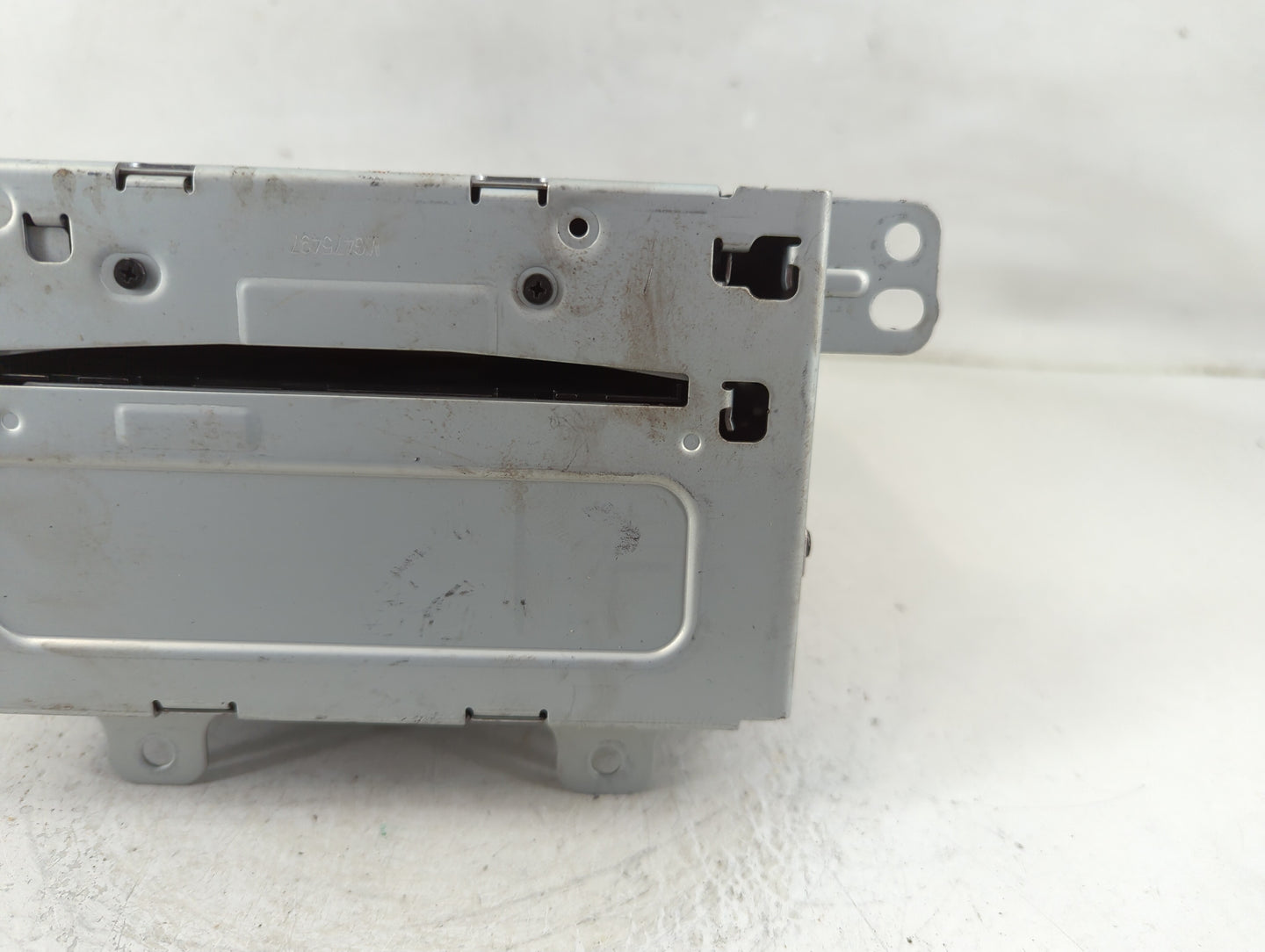 2011-2012 Chevrolet Cruze Radio AM FM Cd Player Receiver Replacement P/N:20983517 Fits Fits 2010 2011 2012 OEM Used Auto Par