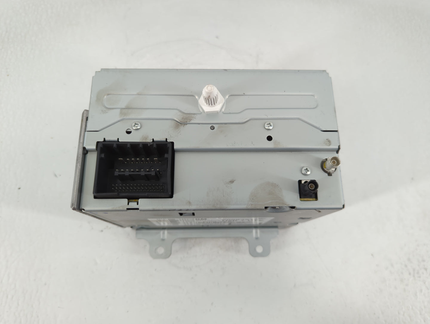 2011-2012 Chevrolet Cruze Radio AM FM Cd Player Receiver Replacement P/N:20983517 Fits Fits 2010 2011 2012 OEM Used Auto Par