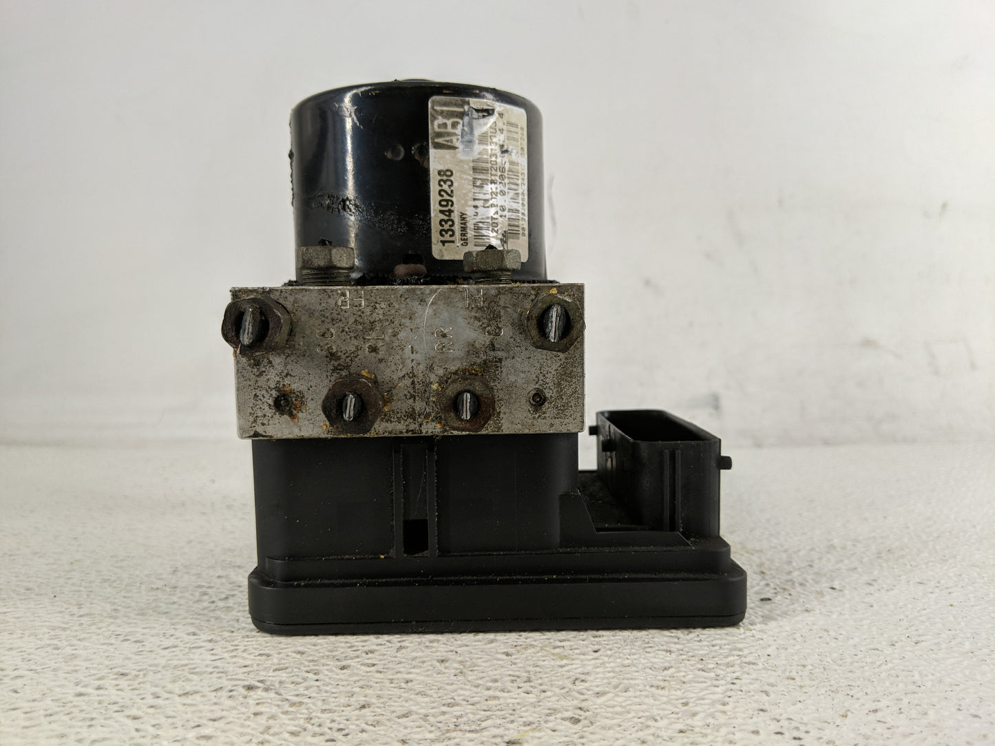 2011 Chevrolet Cruze ABS Pump Control Module Replacement P/N:28.5600-4007.3 Fits OEM Used Auto Parts - Oemusedautoparts1.com