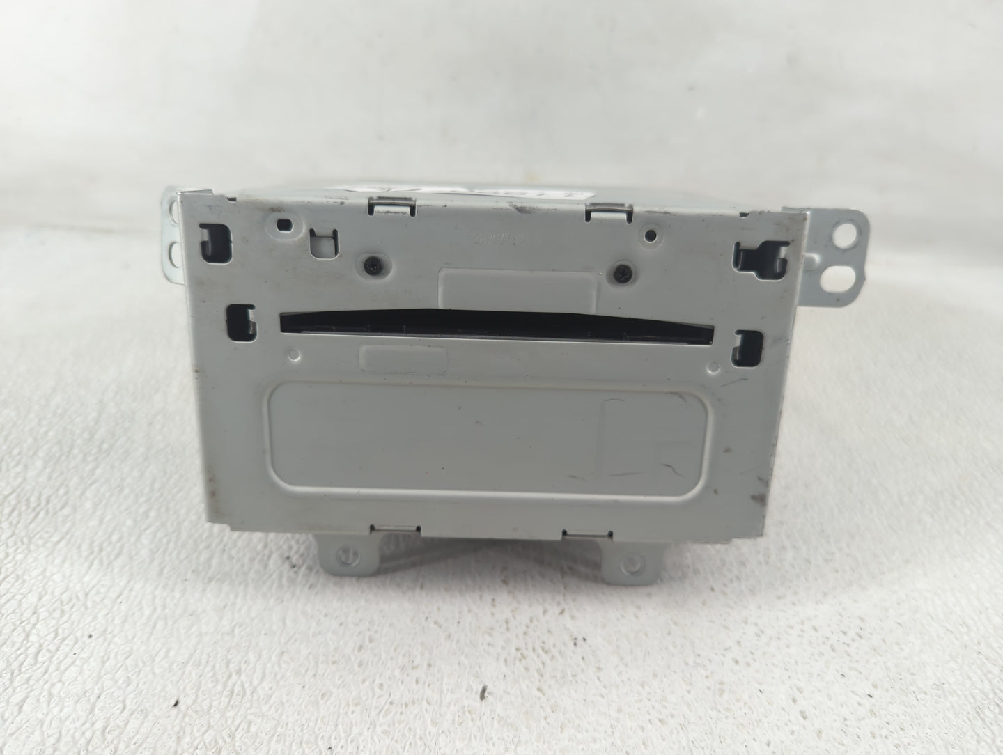 2011-2012 Chevrolet Cruze Radio AM FM Cd Player Receiver Replacement P/N:20983517 Fits Fits 2010 2011 2012 OEM Used Auto Par