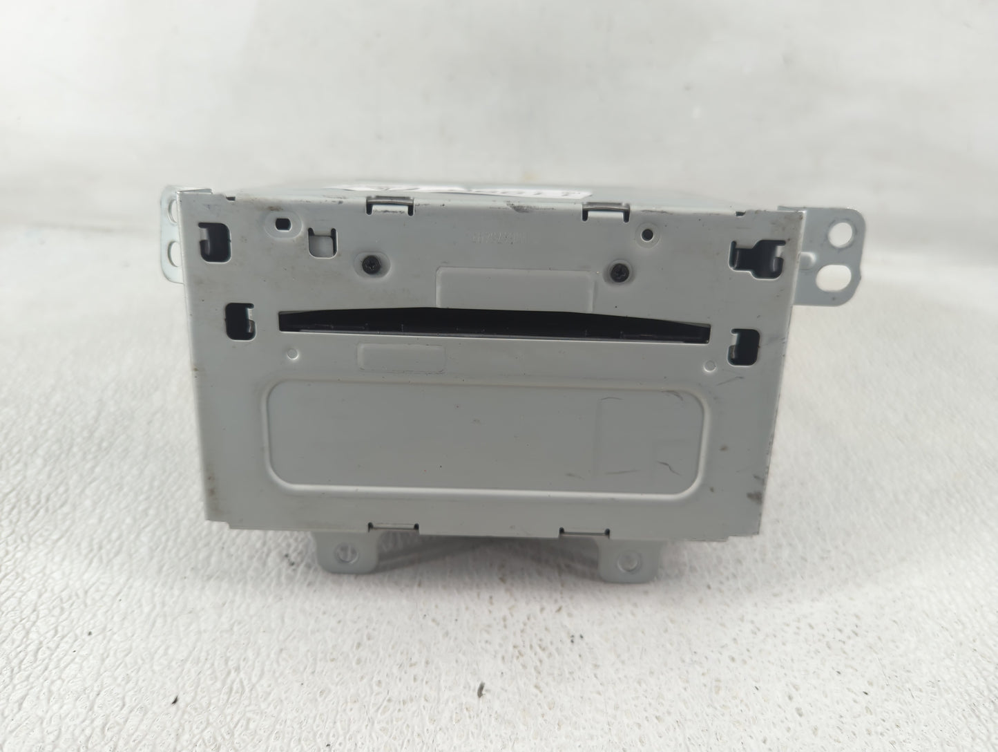 2011-2012 Chevrolet Cruze Radio AM FM Cd Player Receiver Replacement P/N:20983517 Fits Fits 2010 2011 2012 OEM Used Auto Par