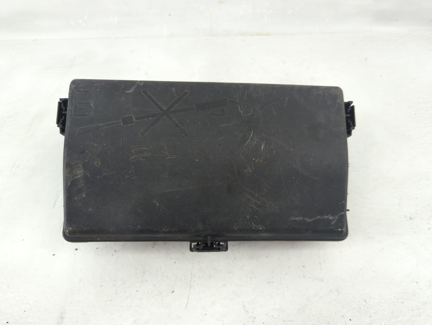 2011-2014 Chevrolet Cruze Fusebox Fuse Box Panel Relay Module P/N:812461952 Fits Fits 2011 2012 2013 2014 OEM Used Auto Part