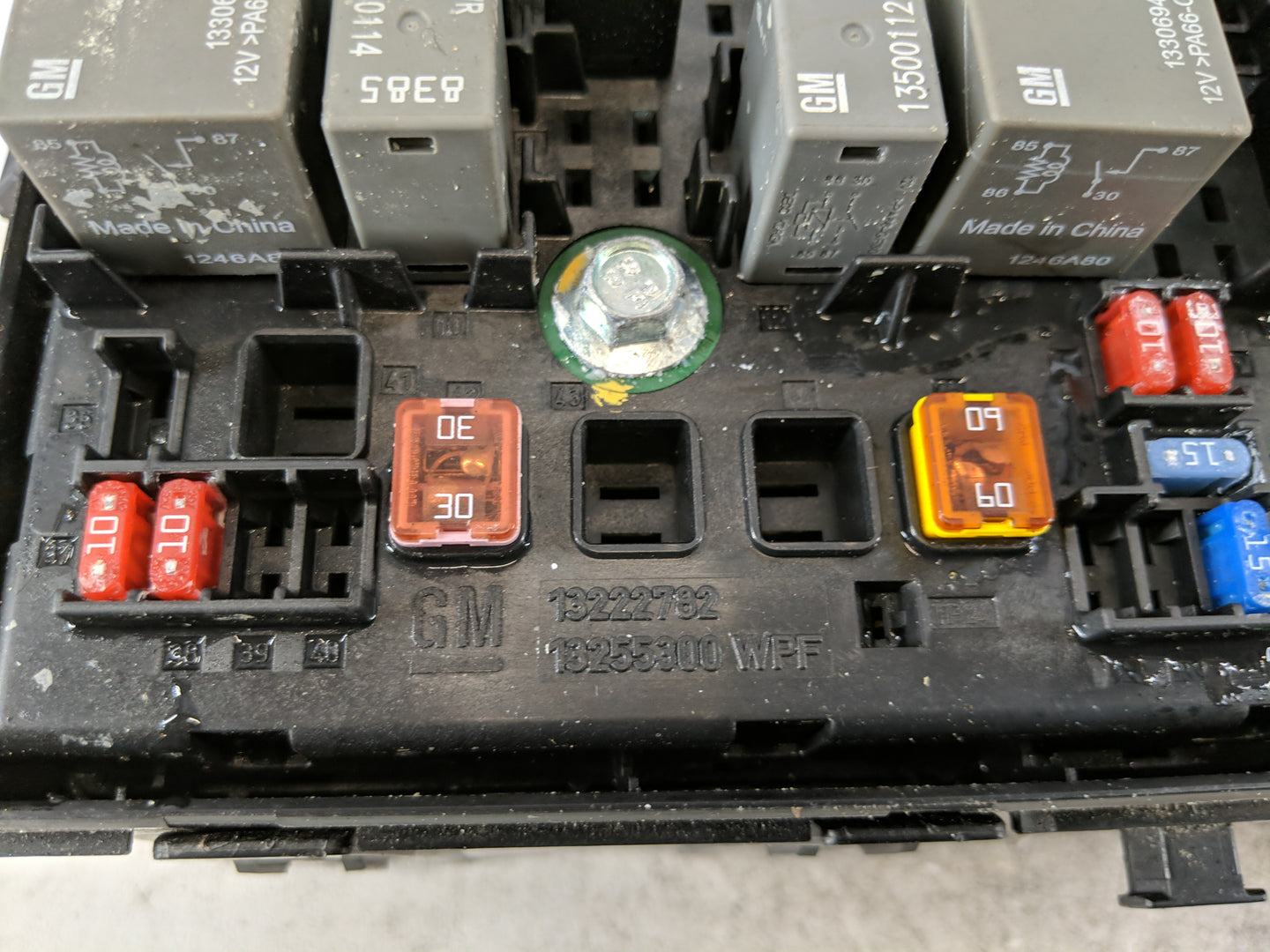 2011-2014 Chevrolet Cruze Fusebox Fuse Box Panel Relay Module P/N:13255300 13222782 Fits Fits 2011 2012 2013 2014 OEM Used A
