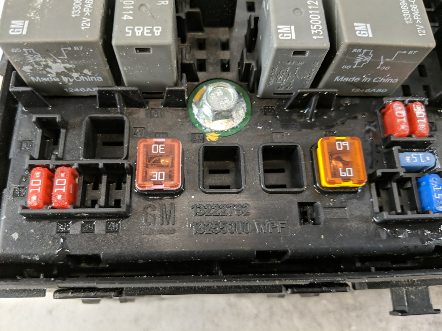 2011-2014 Chevrolet Cruze Fusebox Fuse Box Panel Relay Module P/N:13255300 13222782 Fits Fits 2011 2012 2013 2014 OEM Used A