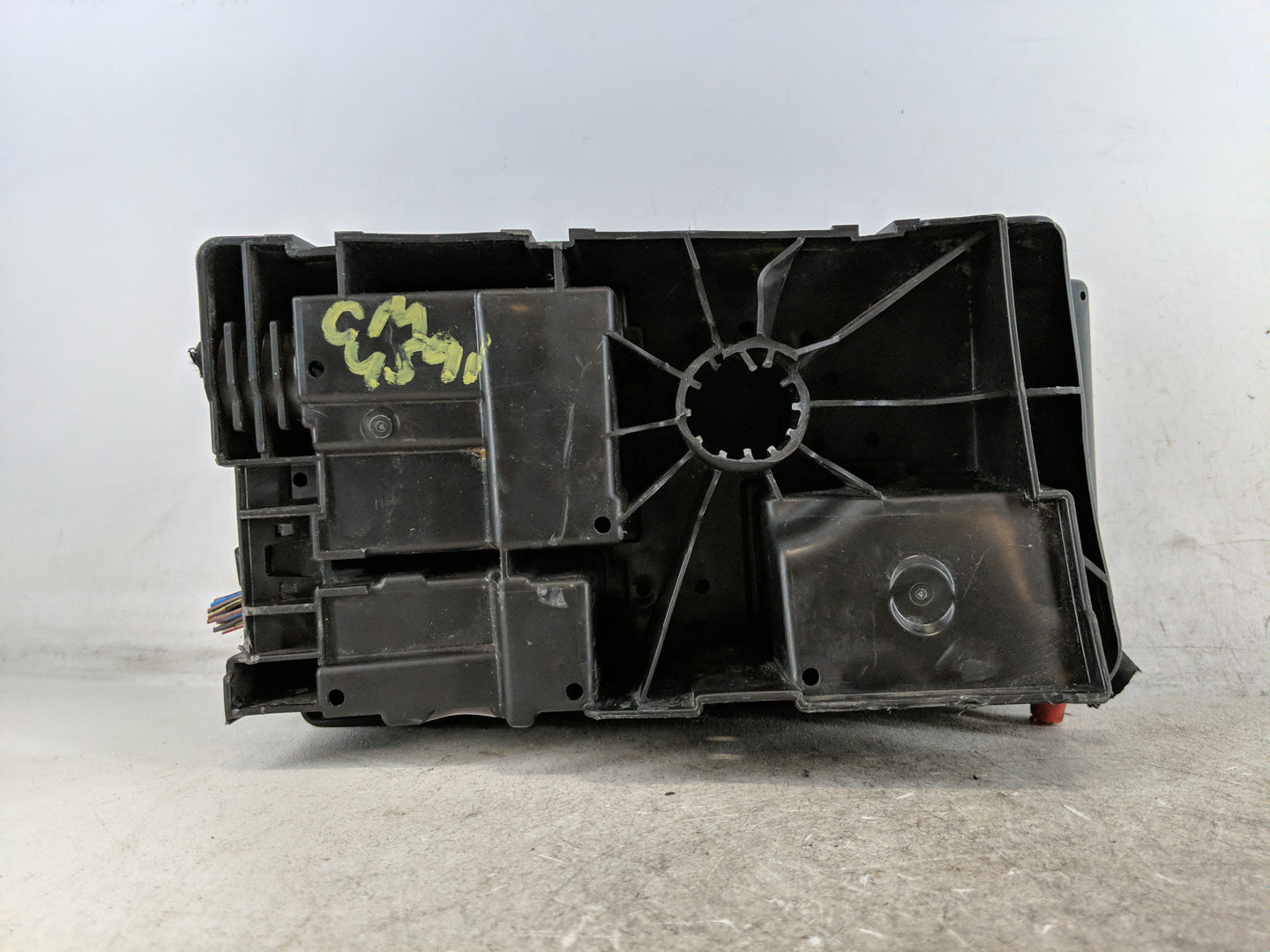 2011-2014 Chevrolet Cruze Fusebox Fuse Box Panel Relay Module P/N:13255300 13222782 Fits Fits 2011 2012 2013 2014 OEM Used A