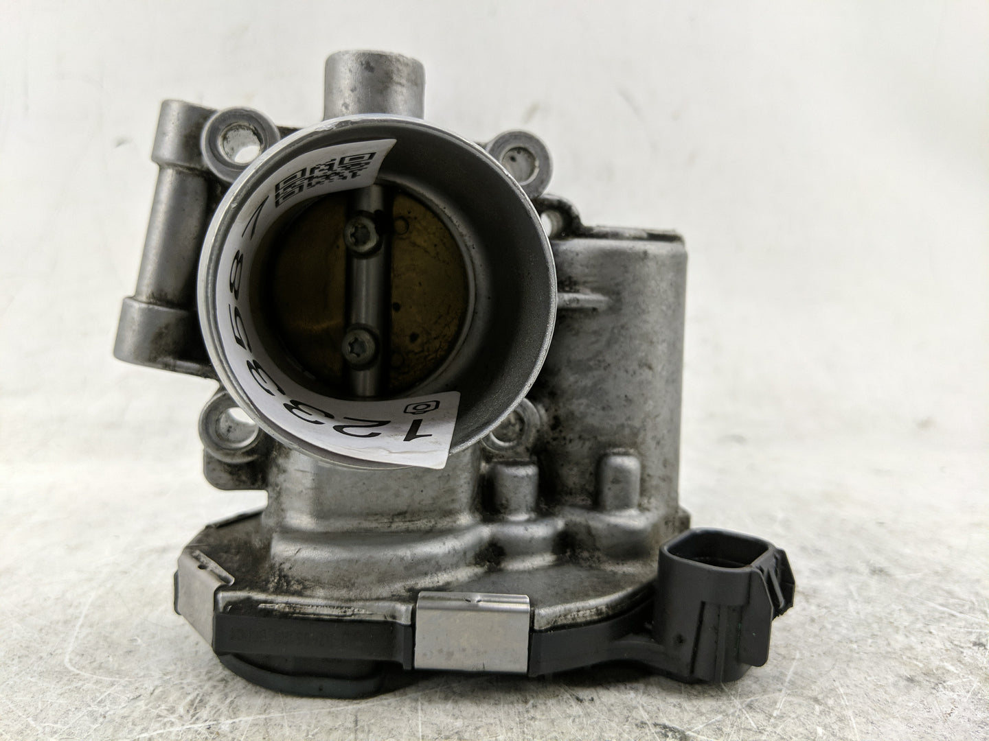 2011-2016 Chevrolet Cruze Throttle Body P/N:55565489 Fits Fits 2011 2012 2013 2014 2015 2016 2017 2018 2019 2020 2021 OEM Us