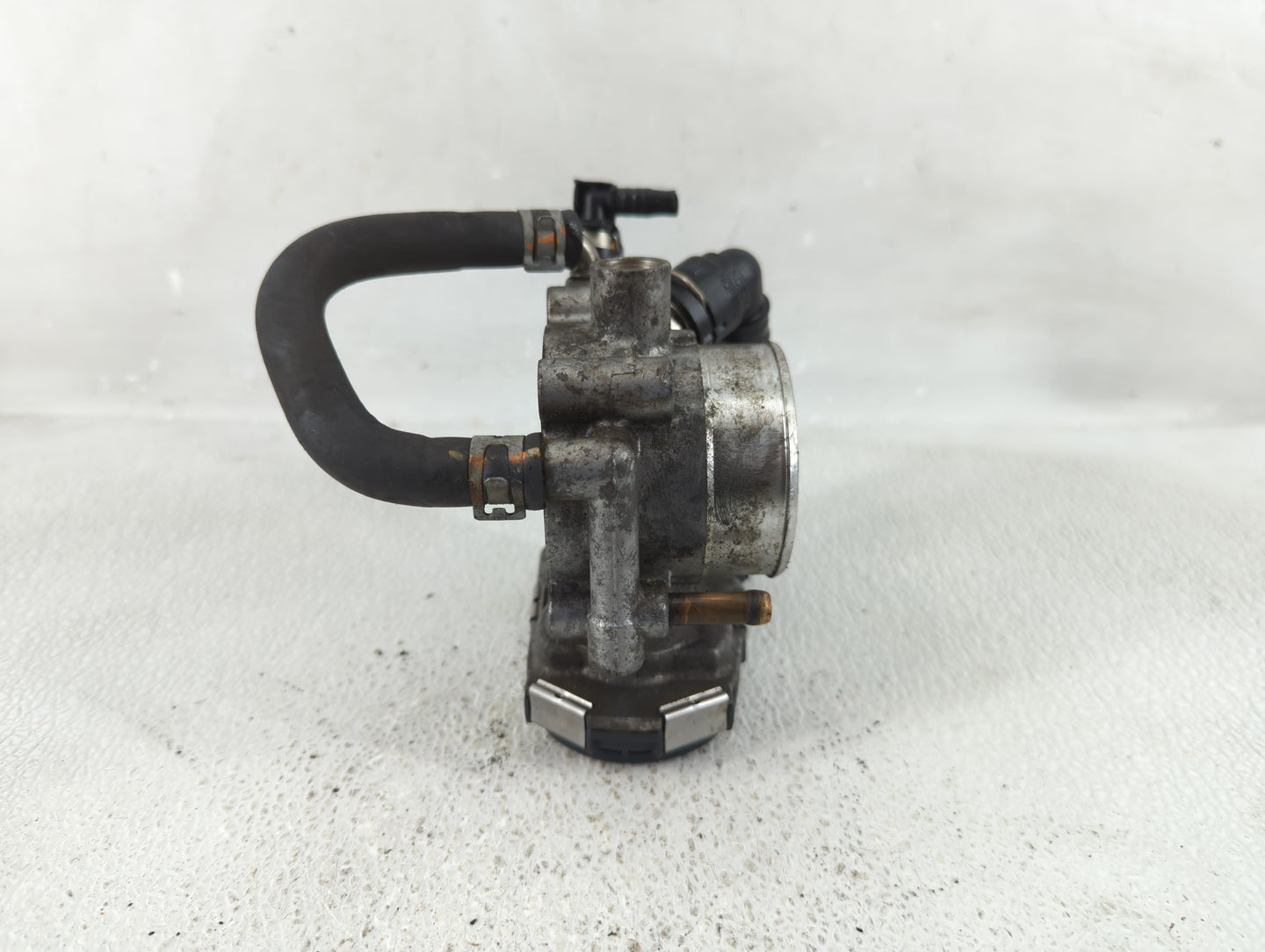 2011-2016 Chevrolet Cruze Throttle Body Fits Fits 2009 2010 2011 2012 2013 2014 2015 2016 2017 2018 OEM Used Auto Parts - Oe