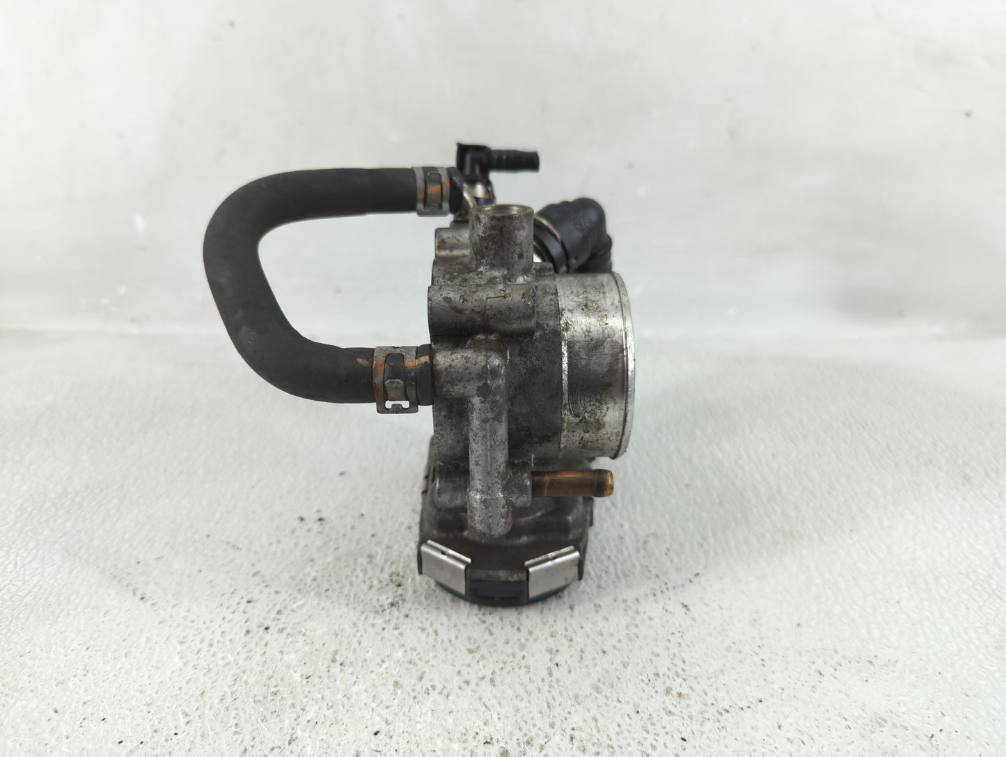 2011-2016 Chevrolet Cruze Throttle Body Fits Fits 2009 2010 2011 2012 2013 2014 2015 2016 2017 2018 OEM Used Auto Parts - Oe