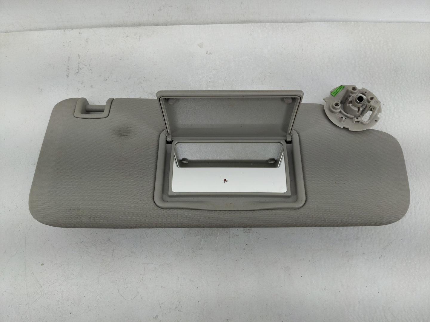 2011-2016 Chevrolet Cruze Sun Visor Shade Replacement Driver Left Mirror Fits Fits 2011 2012 2013 2014 2015 2016 OEM Used Au