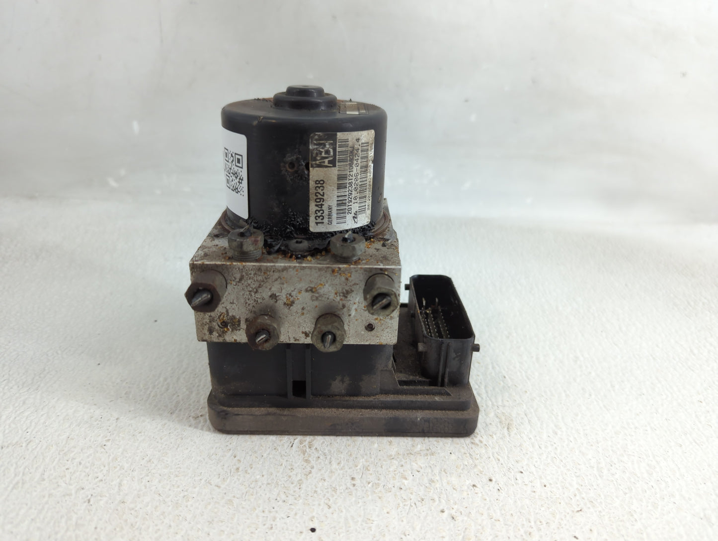 2011 Chevrolet Cruze ABS Pump Control Module Replacement P/N:13349238 Fits OEM Used Auto Parts - Oemusedautoparts1.com