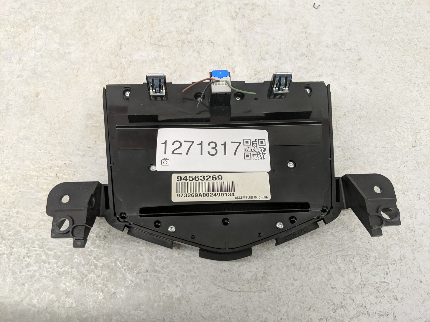 2011-2011 Chevrolet Cruze Radio Control Panel - Oemusedautoparts1.com