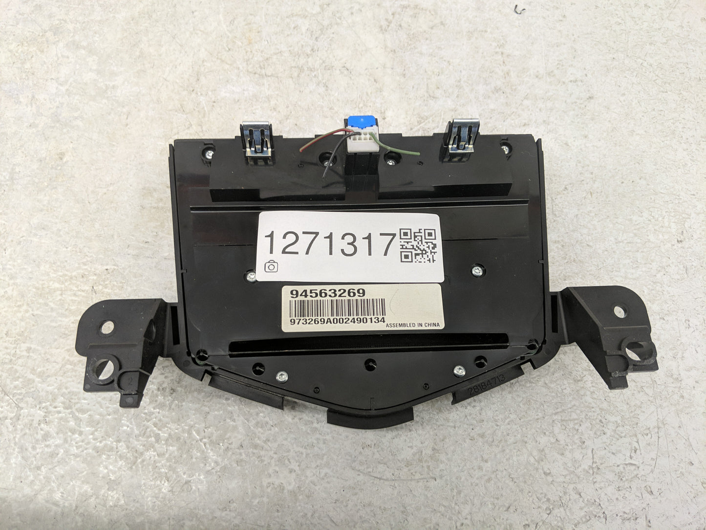 2011-2011 Chevrolet Cruze Radio Control Panel - Oemusedautoparts1.com