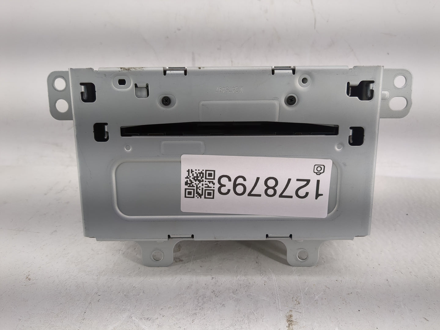 2011-2012 Chevrolet Cruze Radio AM FM Cd Player Receiver Replacement P/N:20983517 Fits Fits 2010 2011 2012 OEM Used Auto Par