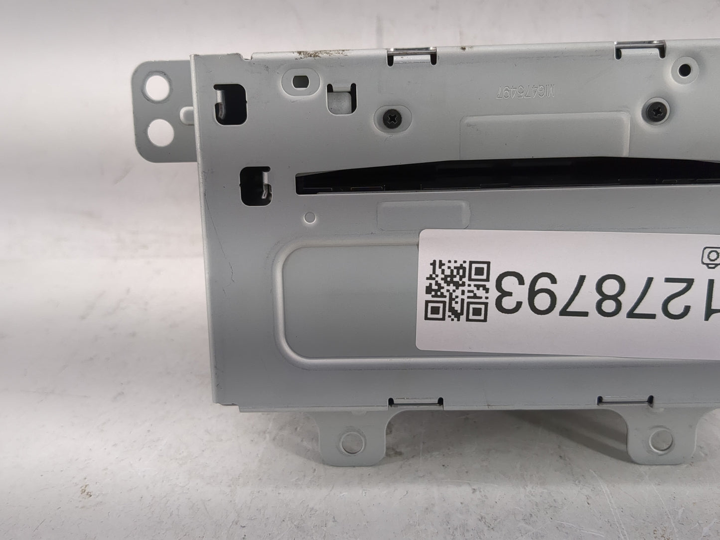 2011-2012 Chevrolet Cruze Radio AM FM Cd Player Receiver Replacement P/N:20983517 Fits Fits 2010 2011 2012 OEM Used Auto Par