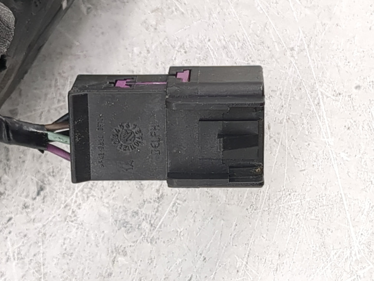 2011-2016 Chevrolet Cruze Driver Side View Mirror - Left Door Mirror OEM Used - Oemusedautoparts1.com