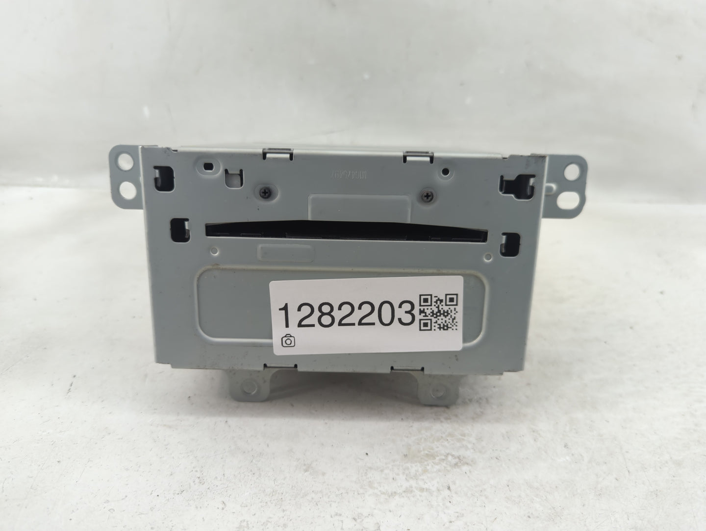 2011-2012 Chevrolet Cruze Radio AM FM Cd Player Receiver Replacement P/N:20983517 Fits Fits 2010 2011 2012 OEM Used Auto Par