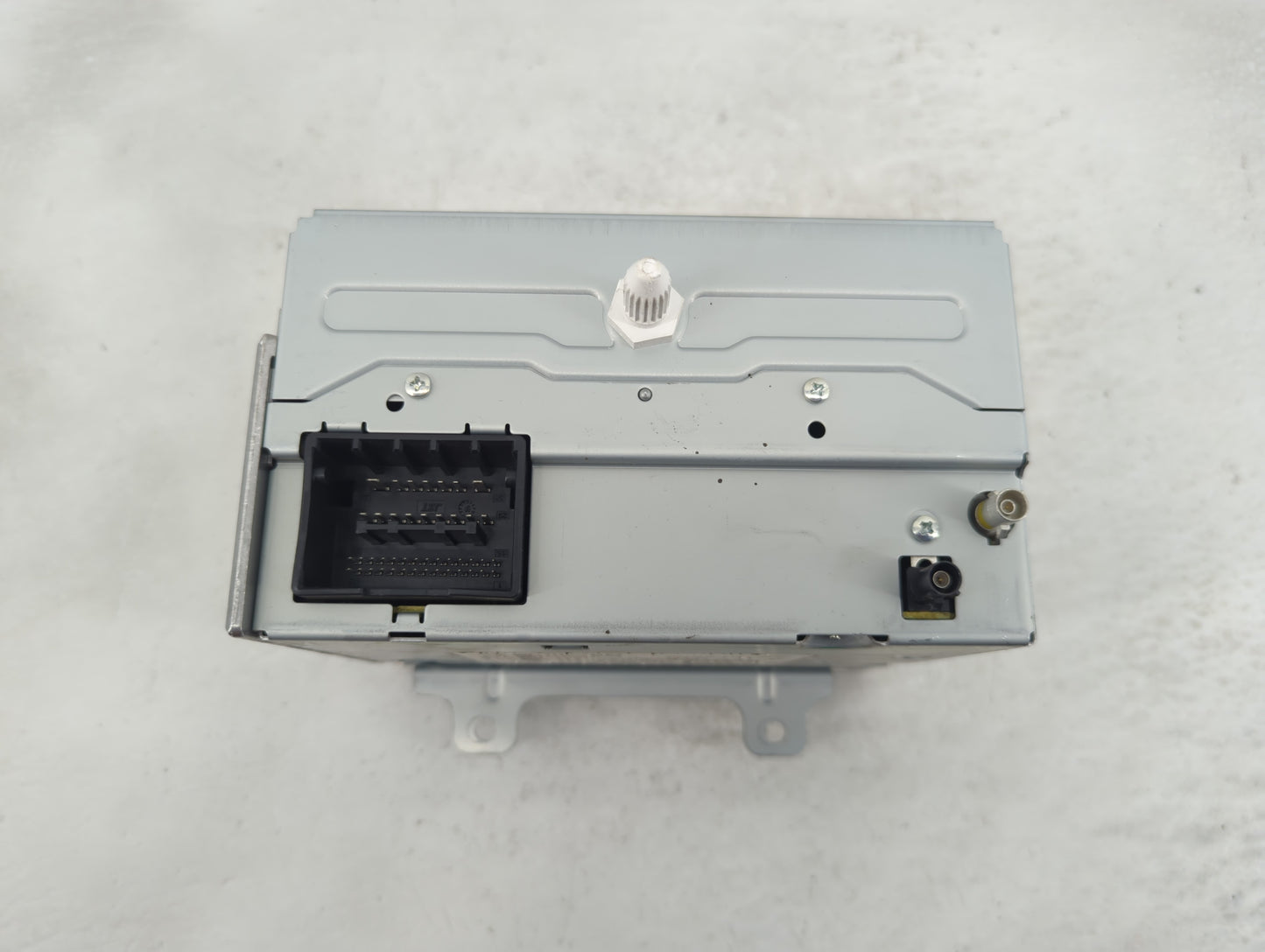 2011-2012 Chevrolet Cruze Radio AM FM Cd Player Receiver Replacement P/N:20983517 Fits Fits 2010 2011 2012 OEM Used Auto Par