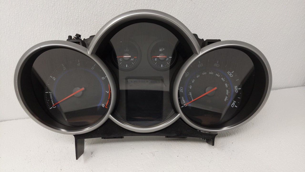 2011 Chevrolet Cruze Instrument Cluster Speedometer Gauges P/N:811511914 769212-670A, 95018203, 95018205 Fits OEM Used Auto 