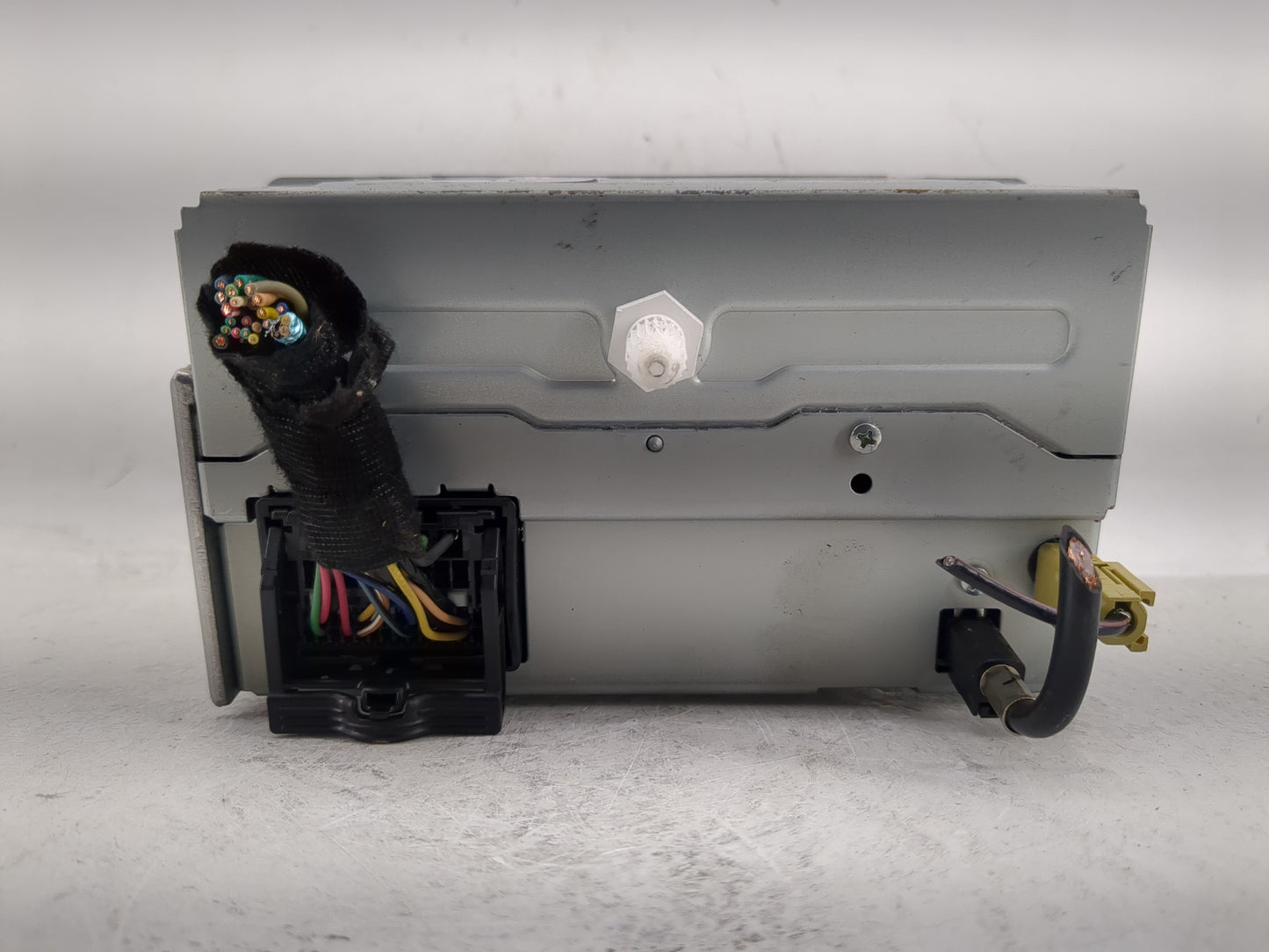 2011-2012 Chevrolet Cruze Radio AM FM Cd Player Receiver Replacement P/N:20983517 Fits Fits 2010 2011 2012 OEM Used Auto Par