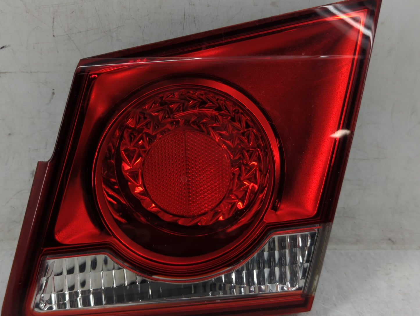 2011-2016 Chevrolet Cruze Tail Light Assembly Passenger Right OEM P/N:2T 11 1P Fits Fits 2011 2012 2013 2014 2015 2016 OEM U