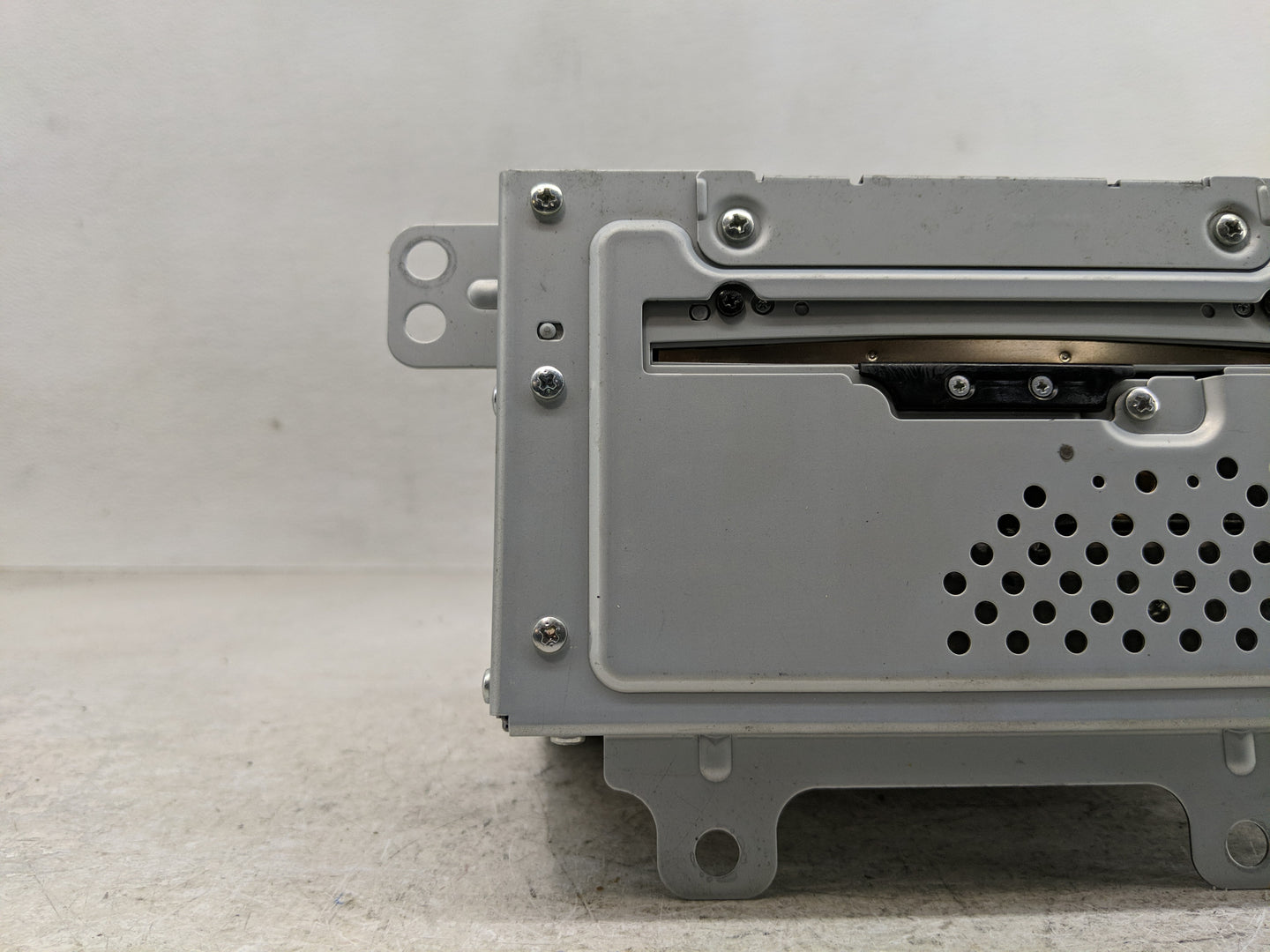 2011 Chevrolet Cruze Radio AM FM Cd Player Receiver Replacement P/N:22744758 Fits Fits 2010 OEM Used Auto Parts - Oemusedaut