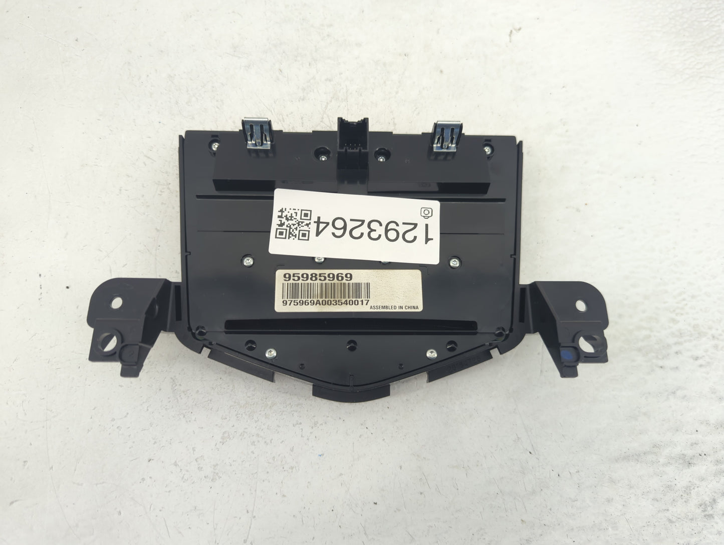 2011-2011 Chevrolet Cruze Radio Control Panel - Oemusedautoparts1.com