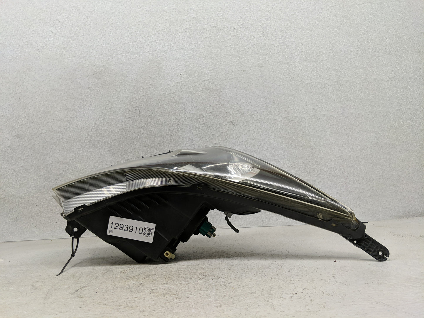 2011-2012 Chevrolet Cruze Passenger Right Oem Head Light Headlight Lamp - Oemusedautoparts1.com