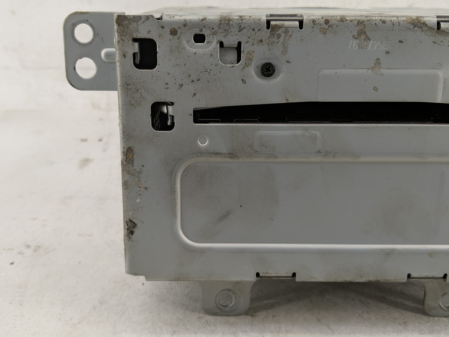 2011-2012 Chevrolet Cruze Radio AM FM Cd Player Receiver Replacement P/N:20983516 Fits Fits 2010 2011 2012 OEM Used Auto Par