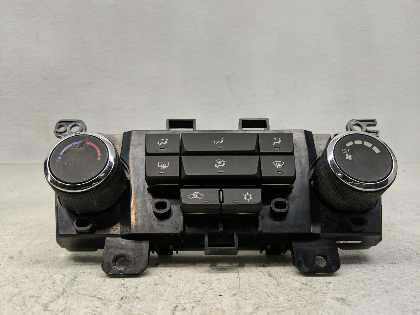2011-2012 Chevrolet Cruze Climate Control Module Temperature AC/Heater Replacement P/N:95017054 Fits Fits 2011 2012 OEM Used
