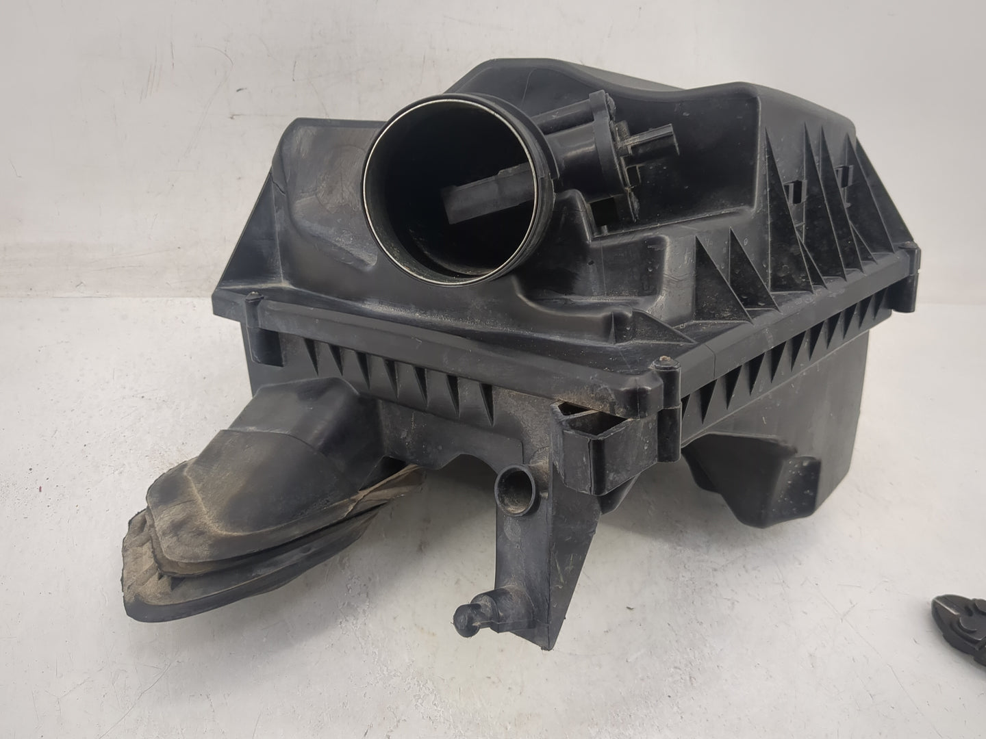 2011-2011 Chevrolet Cruze Air Cleaner Intake-duct Hose Tube - Oemusedautoparts1.com