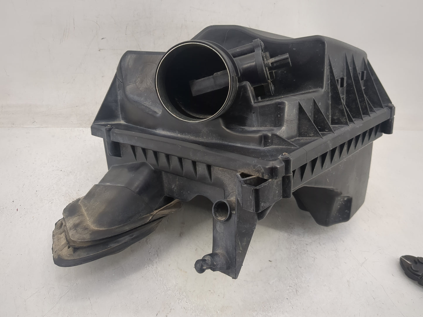 2011-2011 Chevrolet Cruze Air Cleaner Intake-duct Hose Tube - Oemusedautoparts1.com