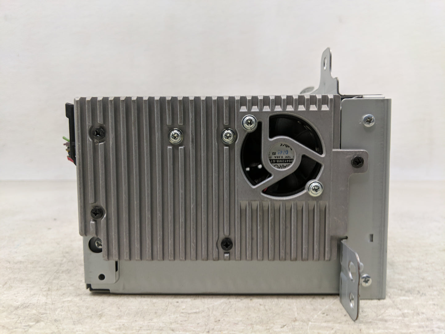 2011-2012 Chevrolet Cruze Radio AM FM Cd Player Receiver Replacement P/N:20983517 Fits Fits 2010 2011 2012 OEM Used Auto Par